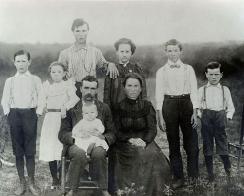 Photo of W. T. Farris Family, 